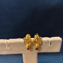 Small Studs CZ